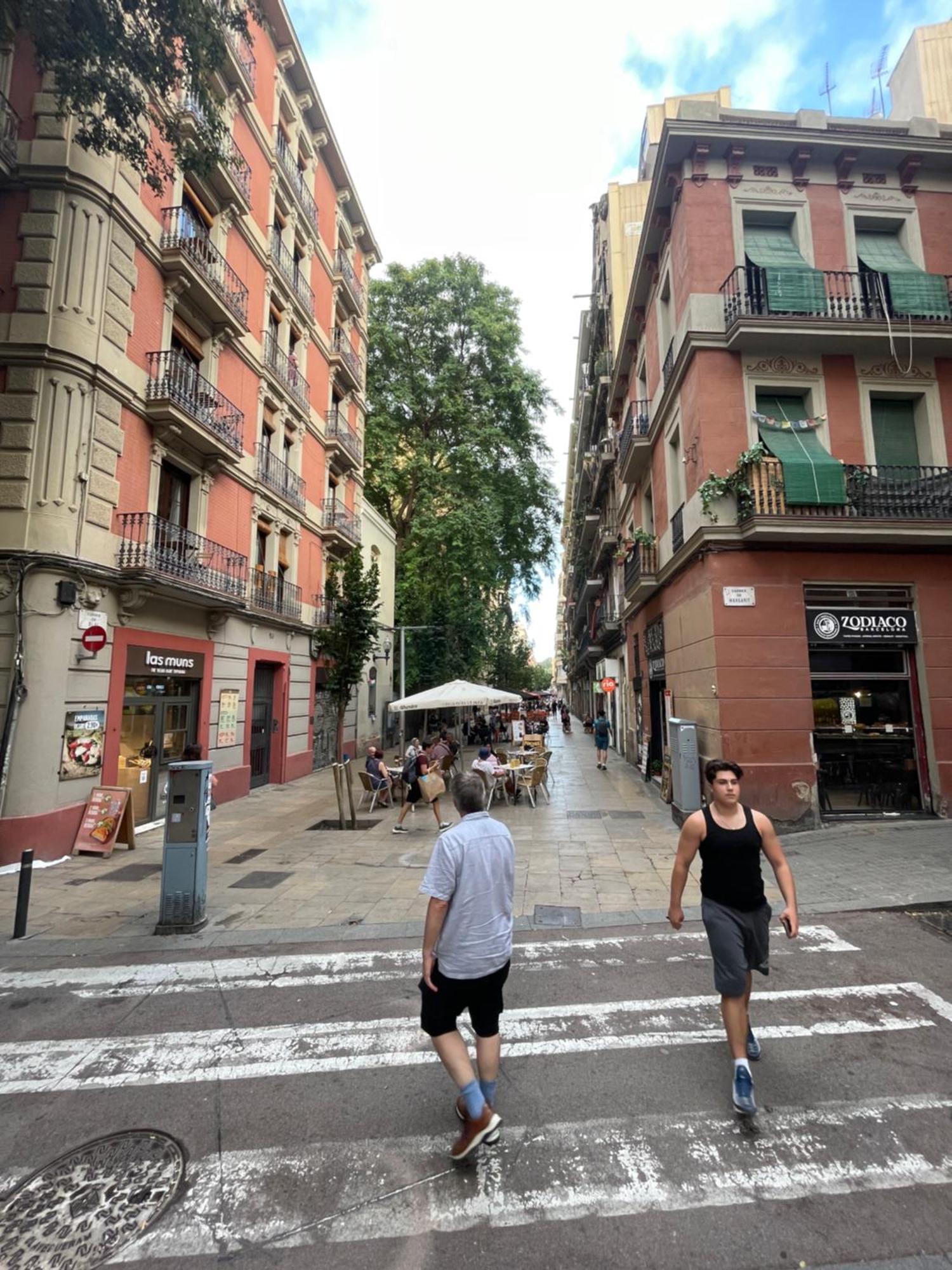 The Air Suspended * Barcellona